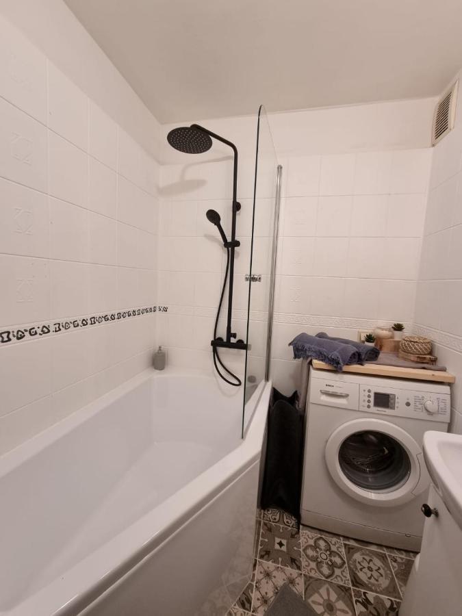 Comfortable Two-Room Apartment Riga Extérieur photo
